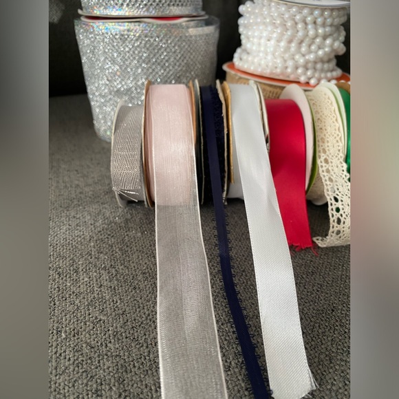Lot of 17 Spools of Ribbon - Picture 3 of 7
